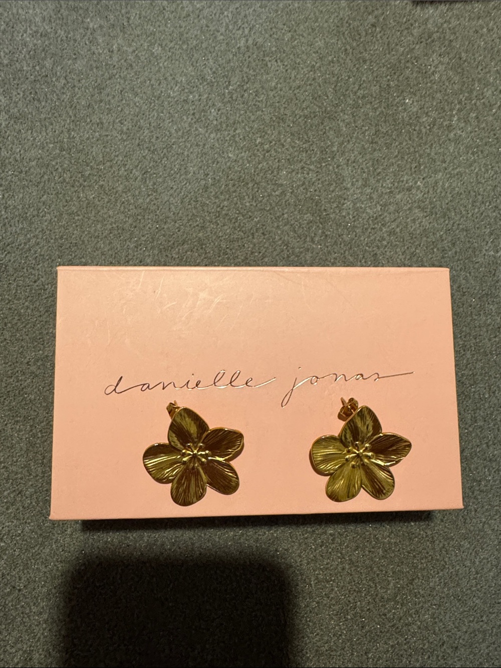 Danielle Jonas Gold Flower Stud Earrings - Gold